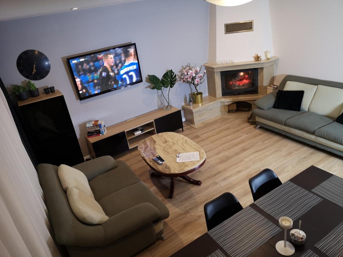 Red Rose Apartament -Parking -Taras- Faktura Vat Kielce Buitenkant foto